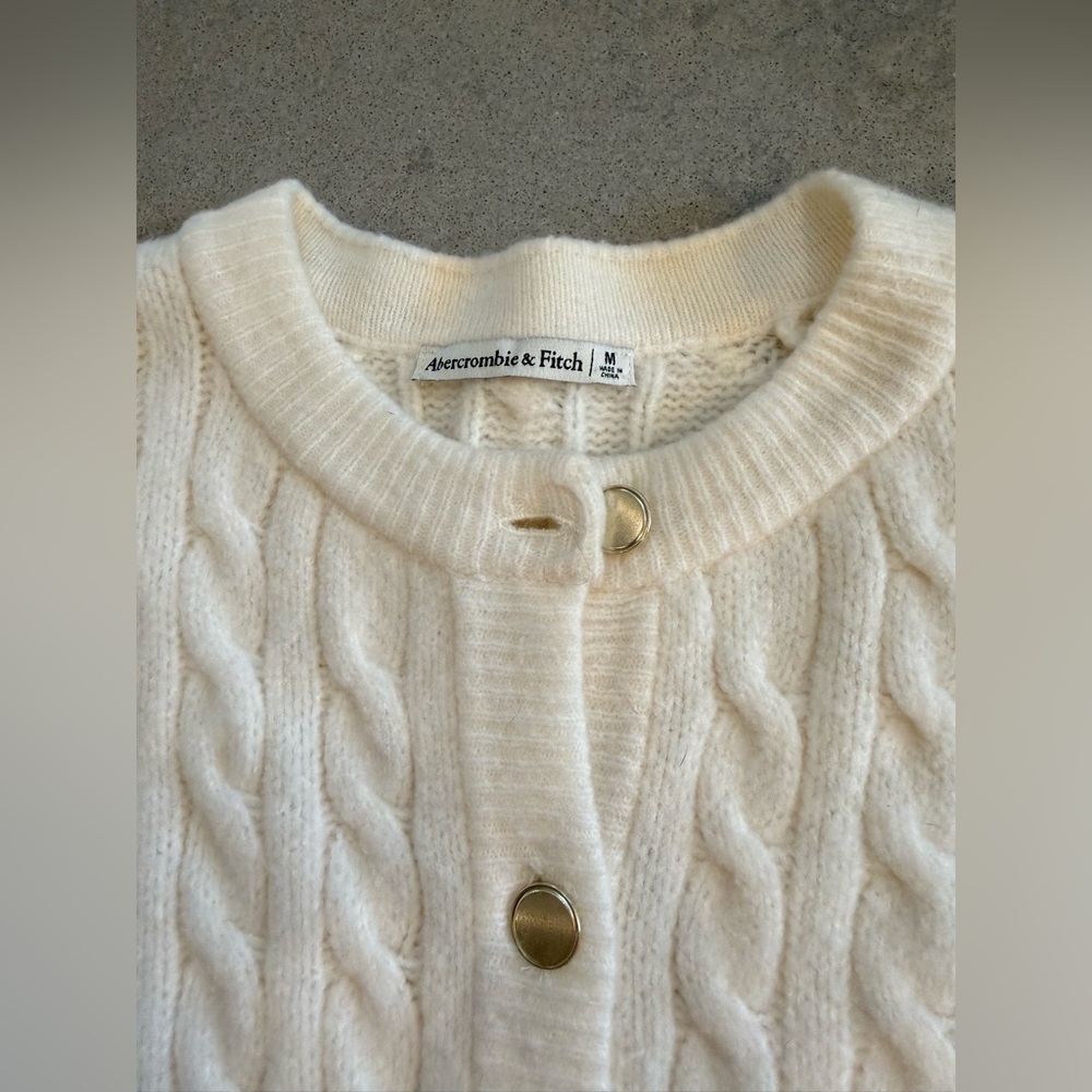 Abercrombie & Fitch Cream Cable Knit Cardigan - Picture 3 of 3